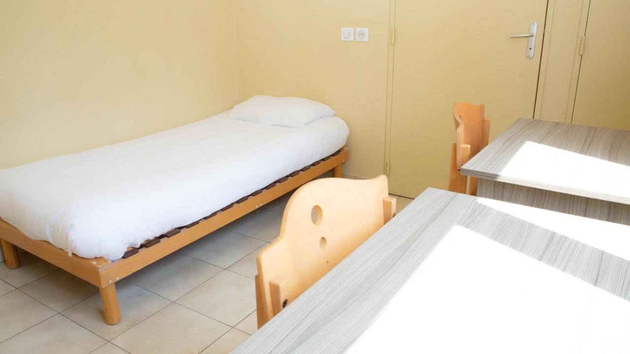 Hostel Santa Maria Cannes Exterior photo