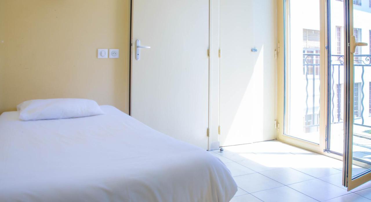 Hostel Santa Maria Cannes Exterior photo